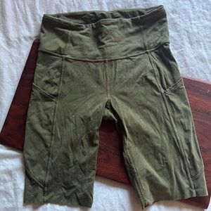 Lululemon running shorts size 6